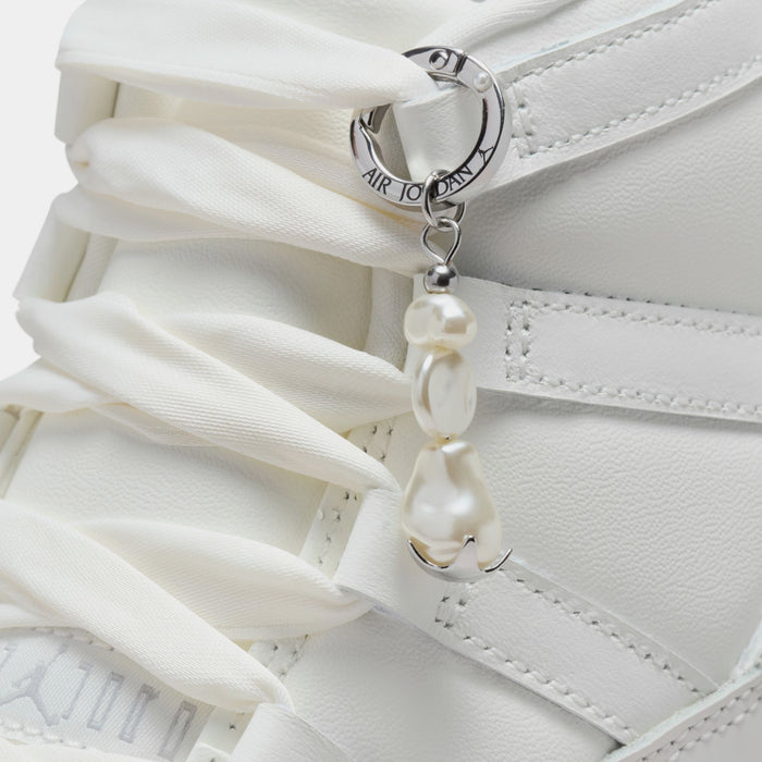 Air Jordan 11 Retro Pearl Womens Lifestyle Shoes (Sail/Pearl Grey/White/Metallic Silver)