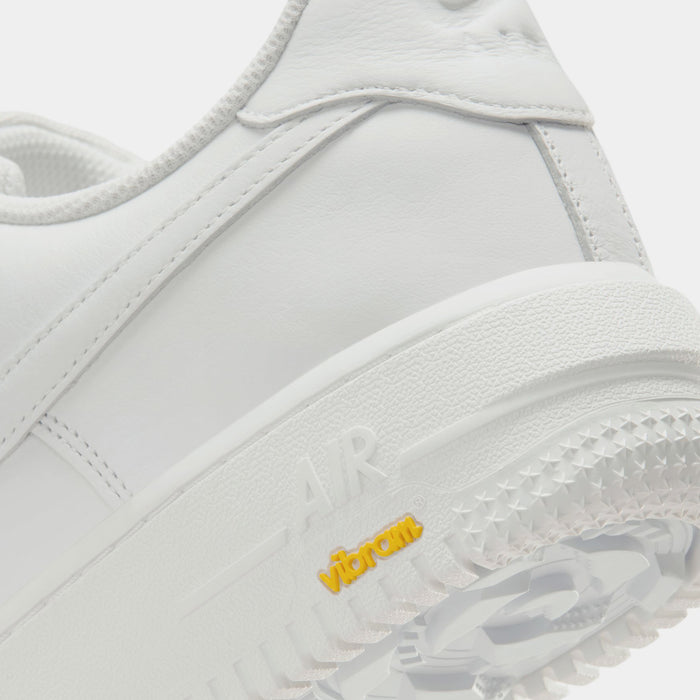 Air Force 1 GORE-TEX Mens Lifestyle Shoes (Summit White/Off White/Speed Yellow/Summit White)