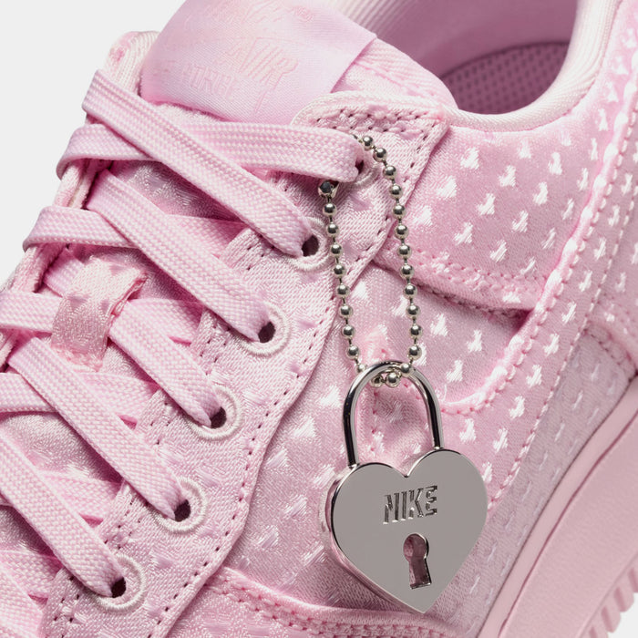 Air Force 1 Low SE Valentines Day Locket Womens Lifestyle Shoes (Pink Foam/Pink Foam/Black)