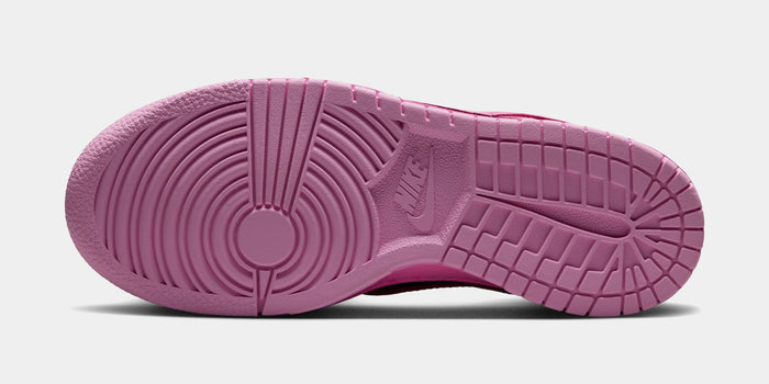 Dunk Low SE Grade School Lifestyle Shoes (Pink Rise/Playful Pink/Black)