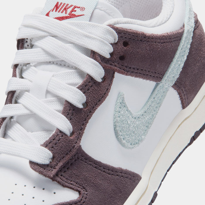 Dunk Low SE Preschool Lifestyle Shoes (White/Glacier Blue/Burgundy Ash)