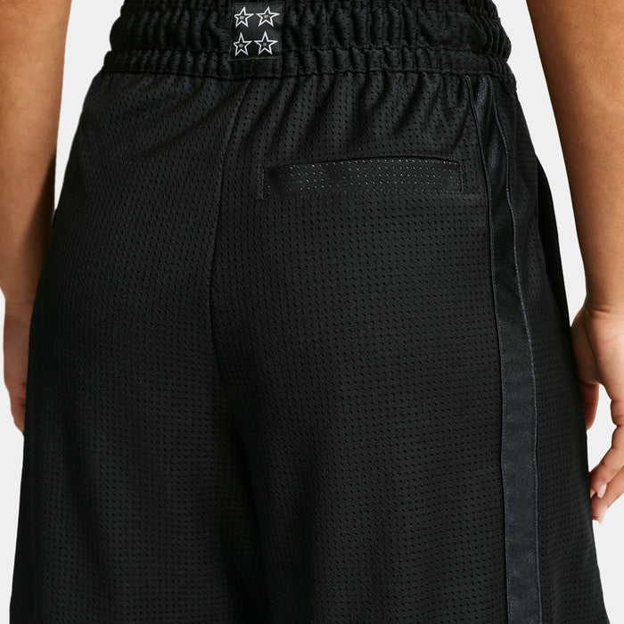 Kobe Basketball Womens Shorts (Black/Black)