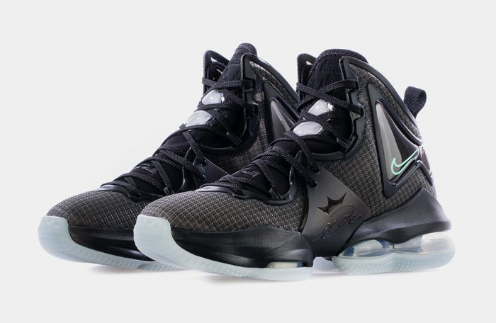 Lebron XIX Grade School Basketball Shoe (Black)