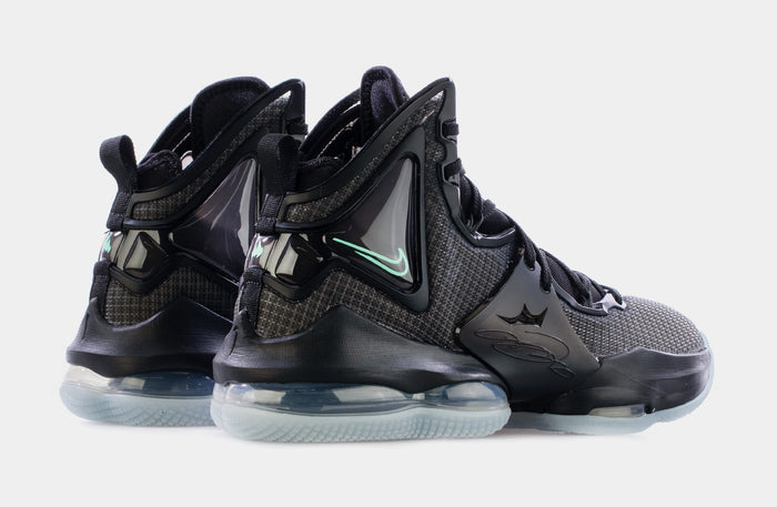 Lebron XIX Grade School Basketball Shoe (Black)