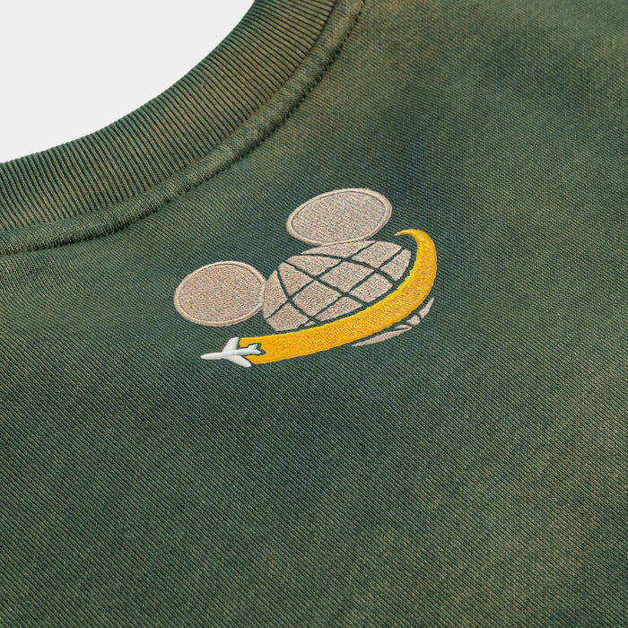 Mickey and Friends Traveler By Shoe Palace Mickey Crewneck Mens Sweatshirt (Green/Yellow)