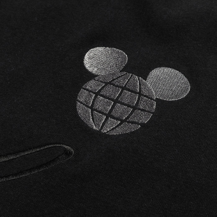 Mickey and Friends Traveler By Shoe Palace Mickey Mouse Cut Off Mens Tank Top (Black/Grey)
