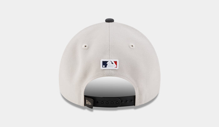 MLB Los Angeles Dodgers World Series 2025 Champions 940AF Snapback Mens Hat (Chrome/Black)