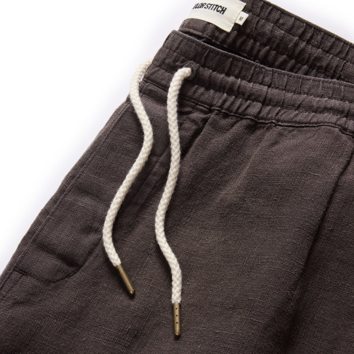 material shot of the drawcords on The Apres Pant in Shadow Hemp