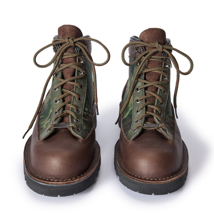 material shot of the laces on The Ridge Boot in Painted Camo