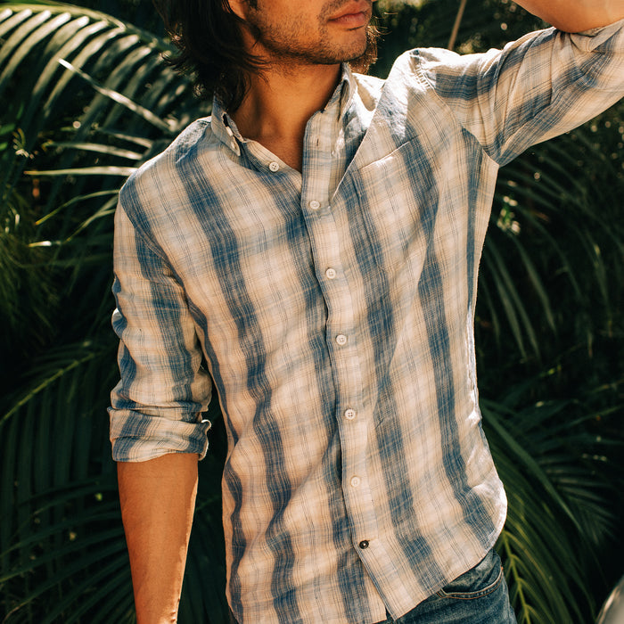 fit model wearing The Jack in Iceberg Plaid