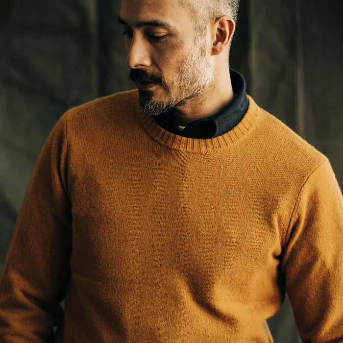 fit model in The Lodge Sweater in Gold