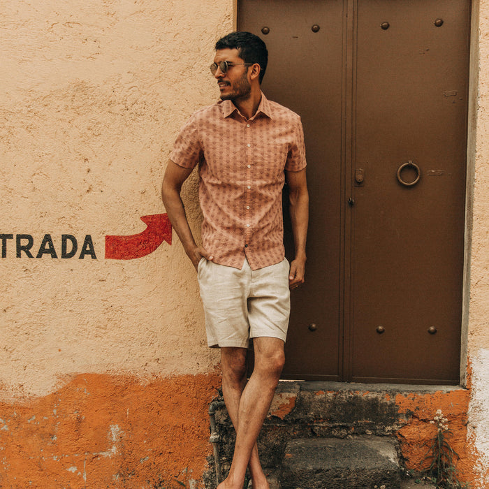 fit model wearing The Short Sleeve California in Arrowhead, looking left of camera