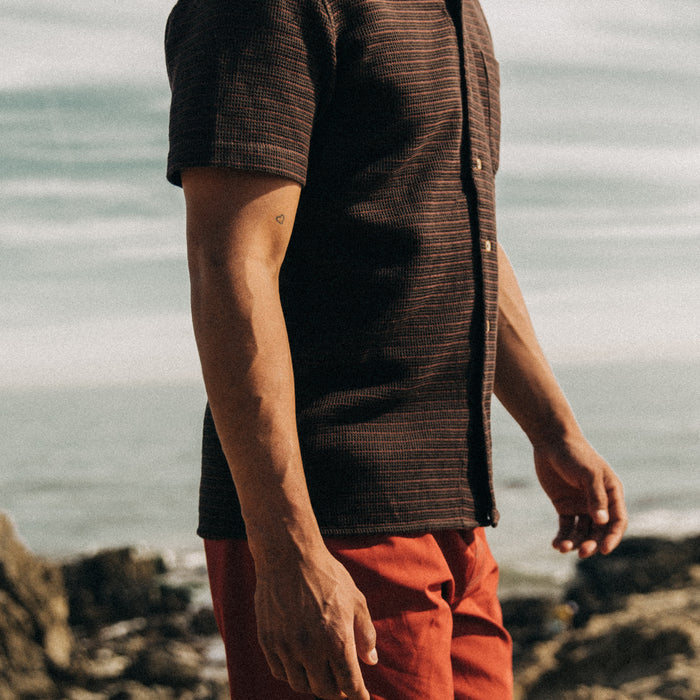 fit model showing the side of The Short Sleeve Hawthorne in Espresso Pickstitch Waffle