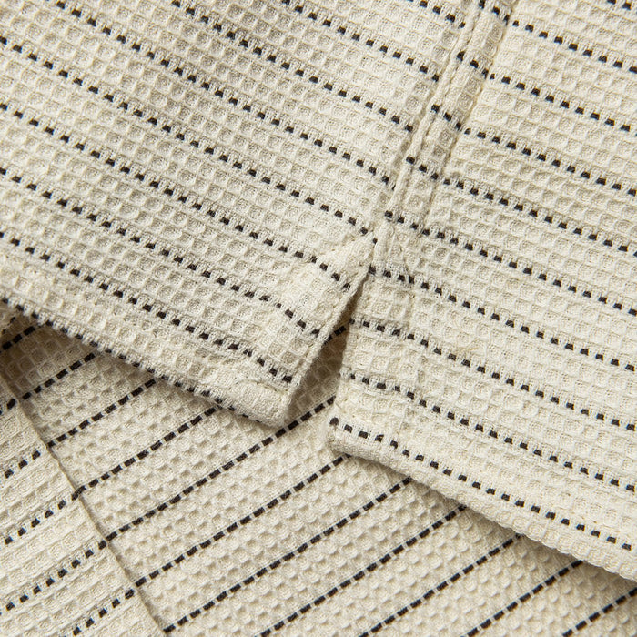 bottom stitching detail
