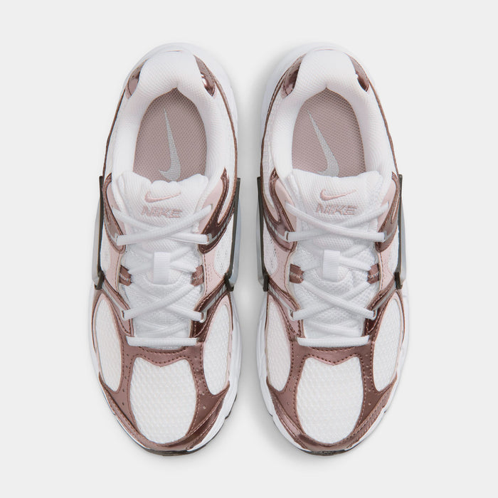 V5 RNR Reflective Accents Womens Running Shoes (White/Metallic Platinum Tattoo/Black)