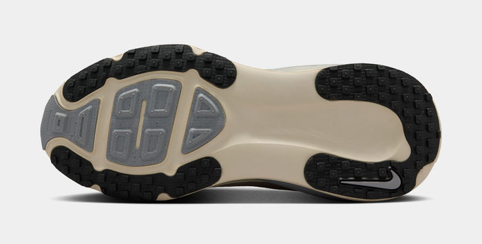 Vomero 18 Grade School Running Shoes (Cream/Gold Grain/Coconut Milk)