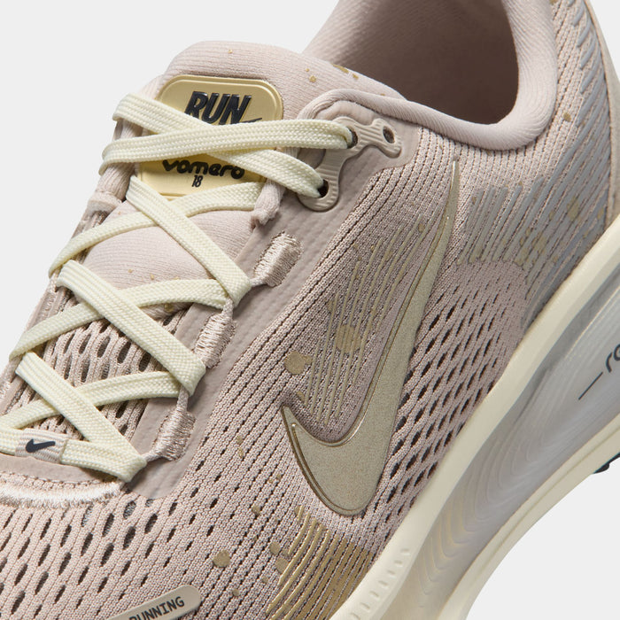 Vomero 18 Grade School Running Shoes (Cream/Gold Grain/Coconut Milk)