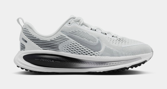 Vomero 18 Grade School Running Shoes (Summit White/Metallic Silver/Black)