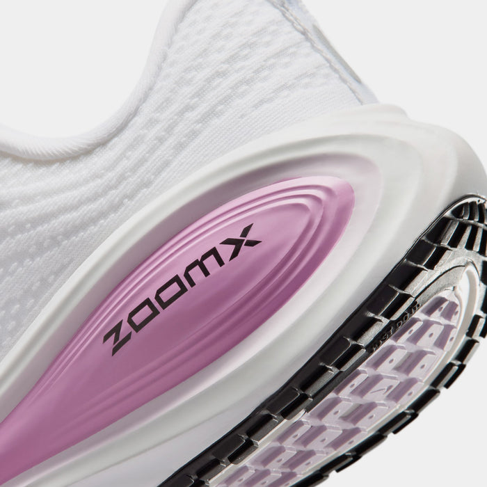 Vomero 18 Womens Running Shoes (White/Bleached Lilac/Summit White/Metallic Silver)