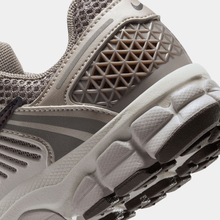 Vomero 5 Grade School Running Shoes (Taupe Haze/Tatto Silt/Red/Pale Ivory)