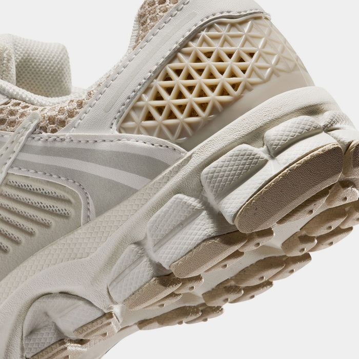 Vomero 5 Reflective Accents Grade School Running Shoes (Phantom/Cream II/Sail/Light Bone)