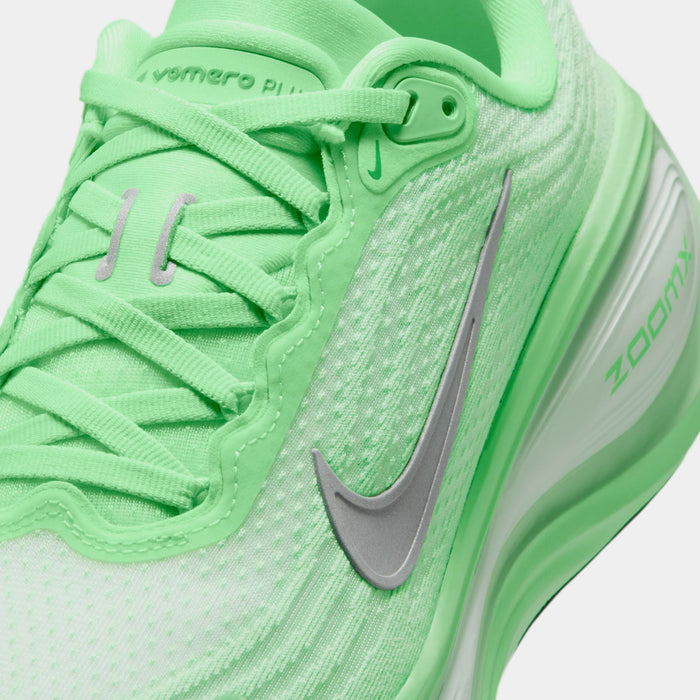 Vomero Plus Womens Running Shoes (White/Illusion Green/Cucumber Calm/Metallic Silver)
