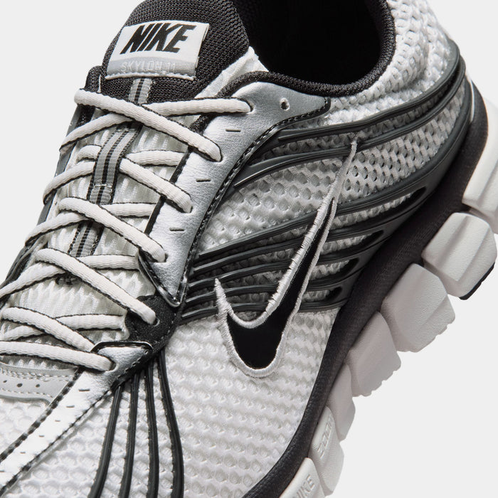 Zoom Skylon 11 Mens Running Shoes (Summit White/Metallic Silver/Black)