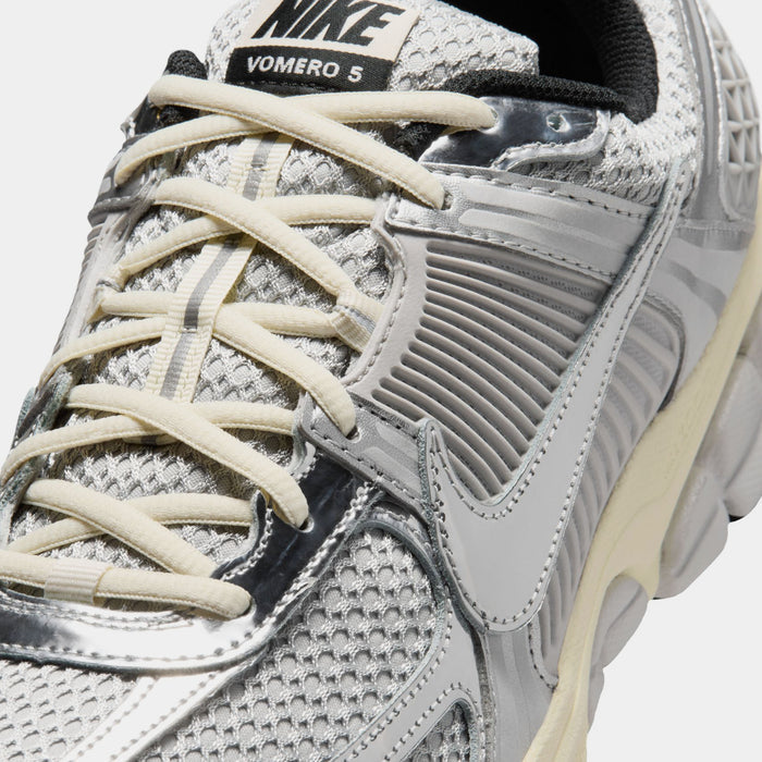 Zoom Vomero 5 Mens Running Shoes (Grey Fog/Metallic Silver/Coconut Milk/Chrome)