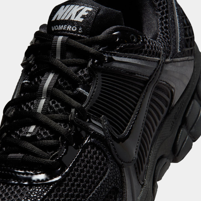 Zoom Vomero 5 Stingray Womens Running Shoes (Black/Black/Metallic Silver/Anthracite)