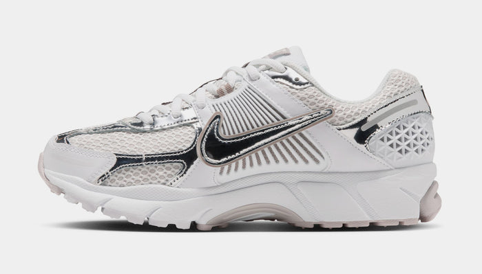 Zoom Vomero 5 Womens Running Shoes (White/Metallic Silver/Light Bone)